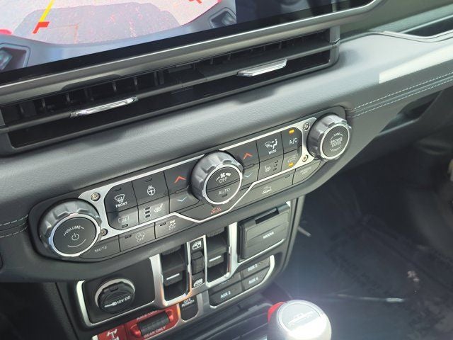 2026 Jeep Gladiator Mojave Medium Bed