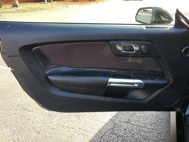 2016 Ford Mustang V6