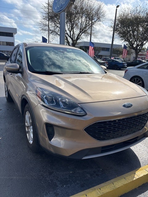 2020 Ford Escape SE