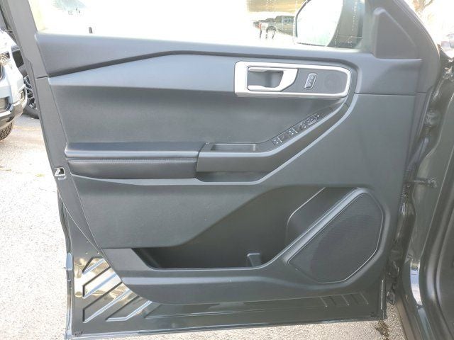 2024 Ford Explorer Base