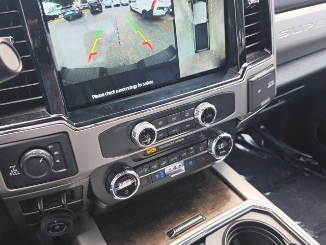 2022 Ford F-350SD Lariat Ultimate Pkg