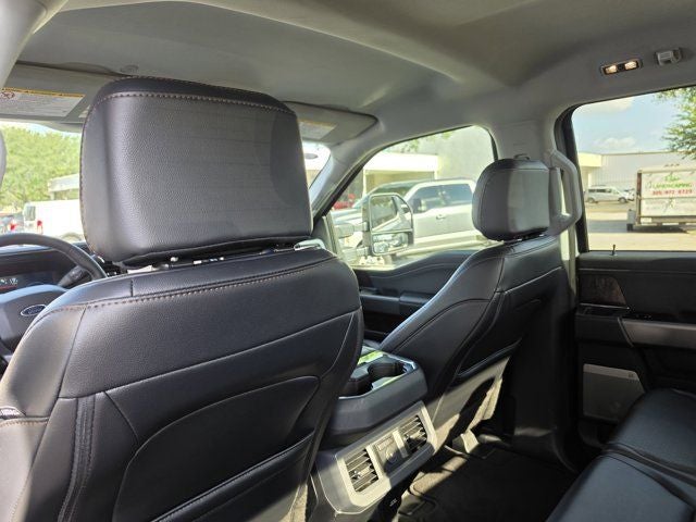 2025 Ford F-350SD Lariat DRW