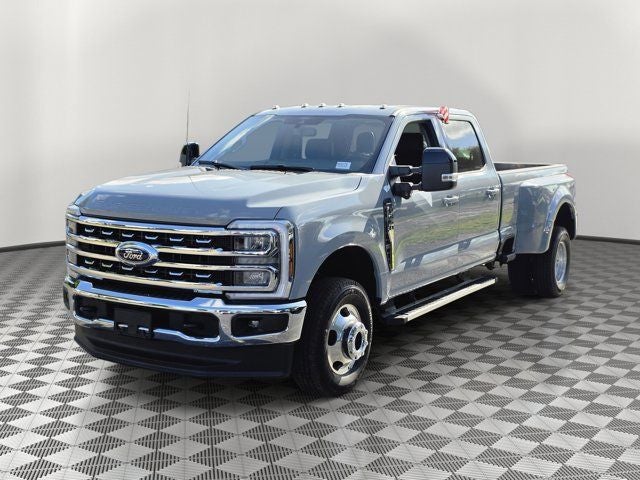 2025 Ford F-350SD Lariat DRW