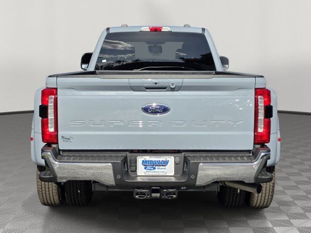 2025 Ford F-350SD Lariat DRW