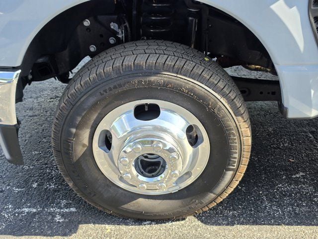2025 Ford F-350SD Lariat DRW