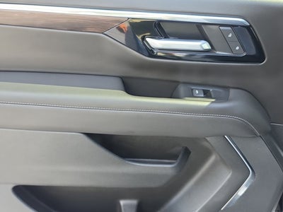 2025 Chevrolet Suburban LS