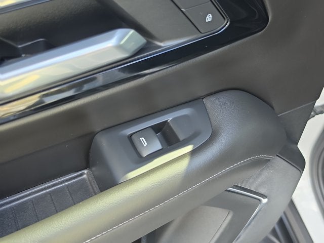 2025 Chevrolet Suburban LS