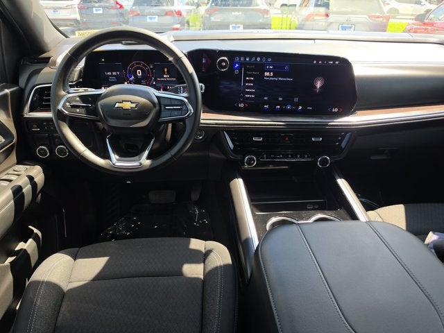2025 Chevrolet Suburban LS
