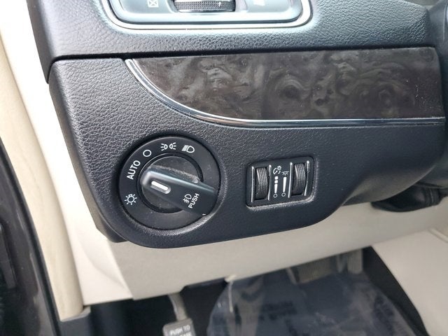 2016 Chrysler Town & Country Touring