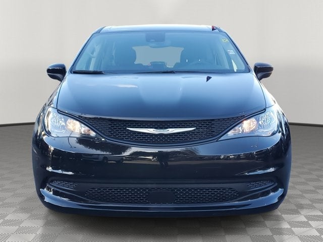 2024 Chrysler Voyager LX