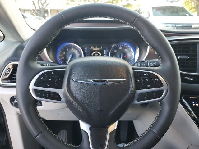 2024 Chrysler Voyager LX