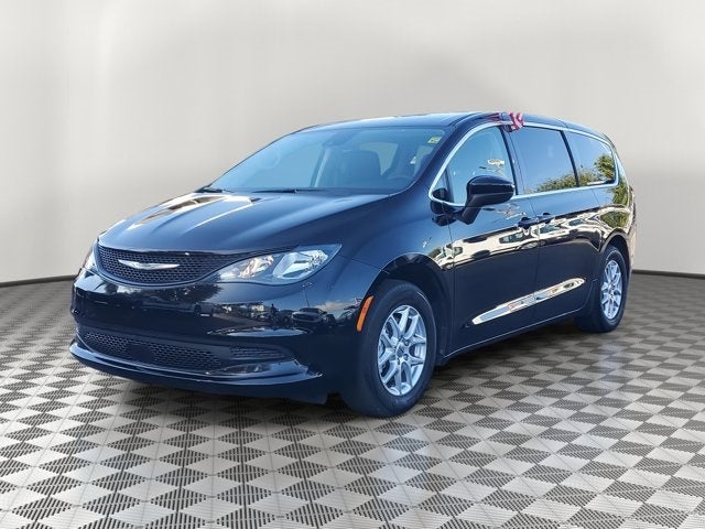2024 Chrysler Voyager LX