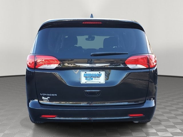 2024 Chrysler Voyager LX