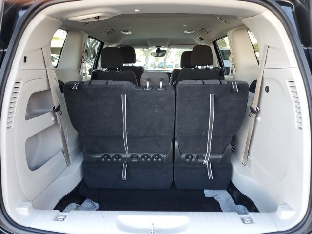 2024 Chrysler Voyager LX