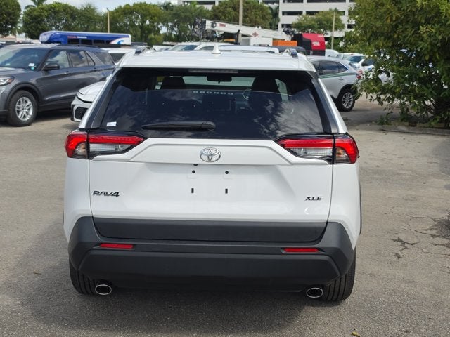 2025 Toyota RAV4 XLE