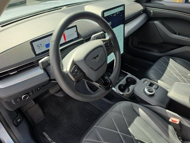 2022 Ford Mustang Mach-E Select