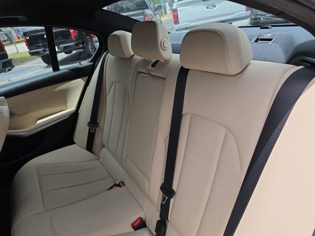 2025 BMW 3 Series 330i