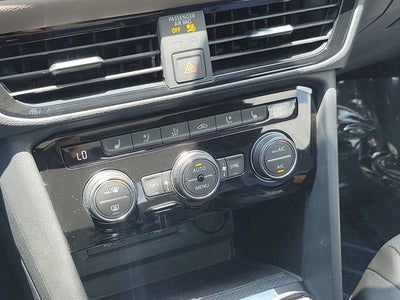 2024 Volkswagen Taos 1.5T SEL