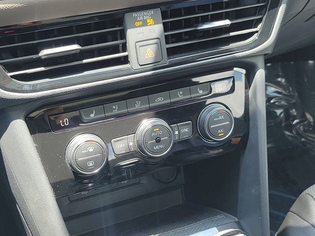 2024 Volkswagen Taos 1.5T SEL