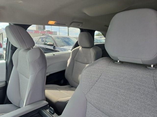 2025 Toyota Sienna LE 8 Passenger