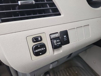 2014 Toyota Sienna XLE 8 Passenger