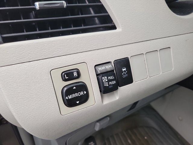 2014 Toyota Sienna XLE 8 Passenger
