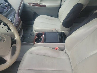 2014 Toyota Sienna XLE 8 Passenger