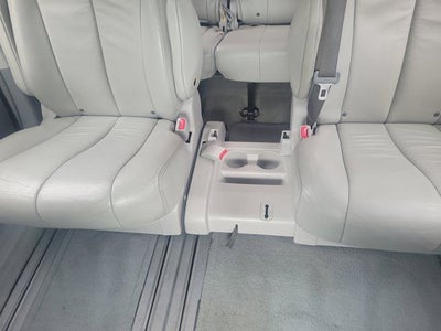 2014 Toyota Sienna XLE 8 Passenger