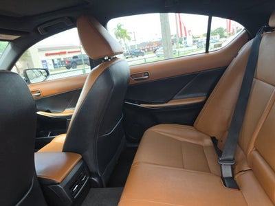 2024 Lexus IS 300