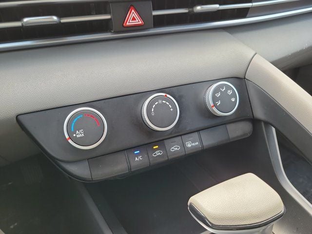 2021 Hyundai Elantra SE