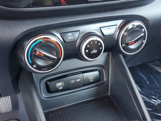 2023 Hyundai Venue SE