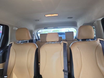 2024 Kia Carnival EX