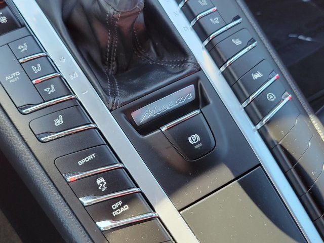 2021 Porsche Macan S