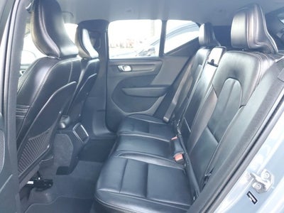 2021 Volvo XC40 Momentum