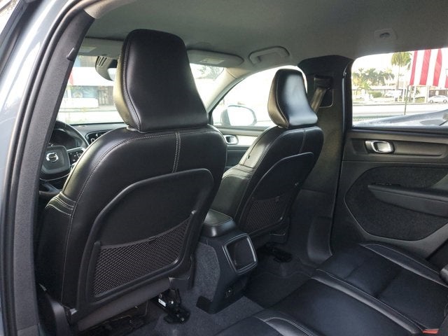 2021 Volvo XC40 Momentum