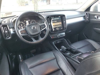 2021 Volvo XC40 Momentum