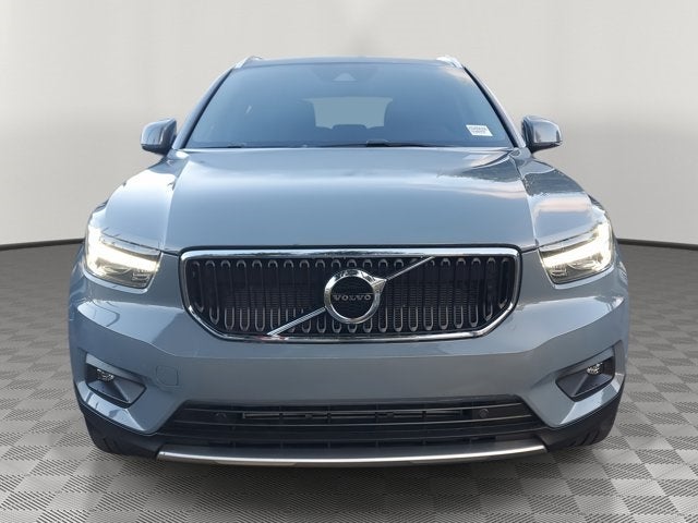 2021 Volvo XC40 Momentum