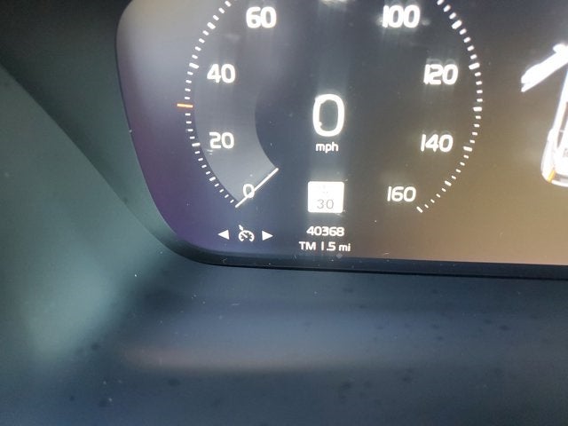 2021 Volvo XC40 Momentum