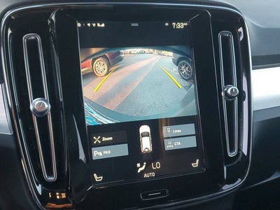 2021 Volvo XC40 Momentum