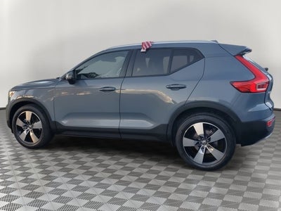 2021 Volvo XC40 Momentum
