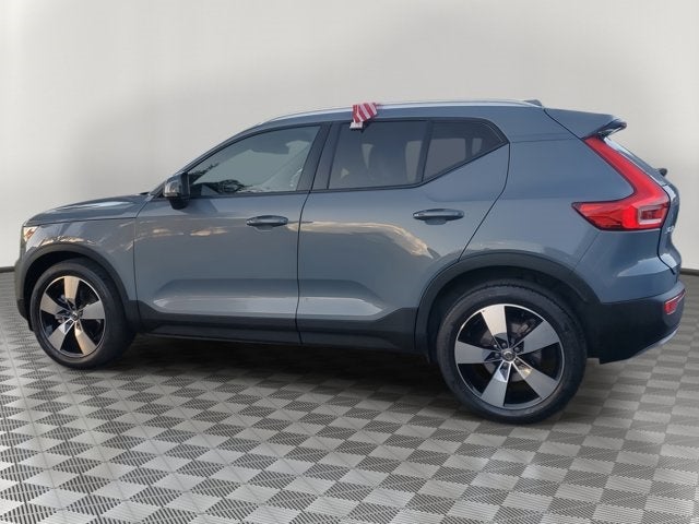 2021 Volvo XC40 Momentum