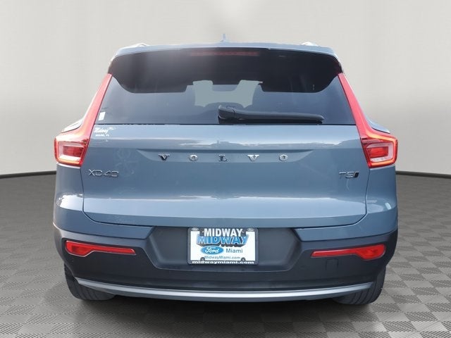 2021 Volvo XC40 Momentum